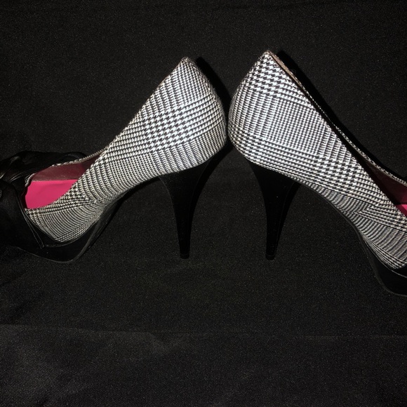 NWOT Candies Black & White Heels - Picture 5 of 7